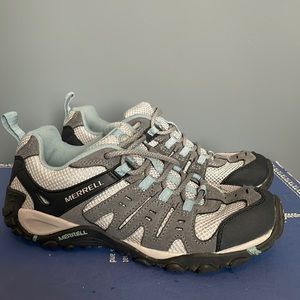 Merrell Accentor Hiking Shoe - size 9